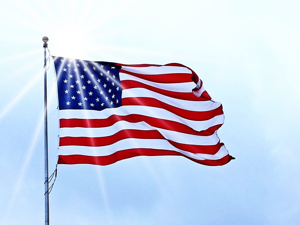 アメリカで見かける半旗の意味とは レッドバードのアメリカ駐在員生活と米国株投資への挑戦